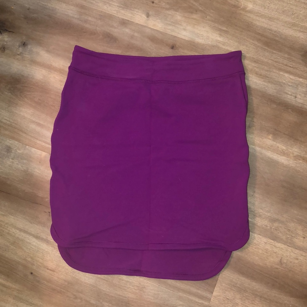 Lululemon hi low skirt 10